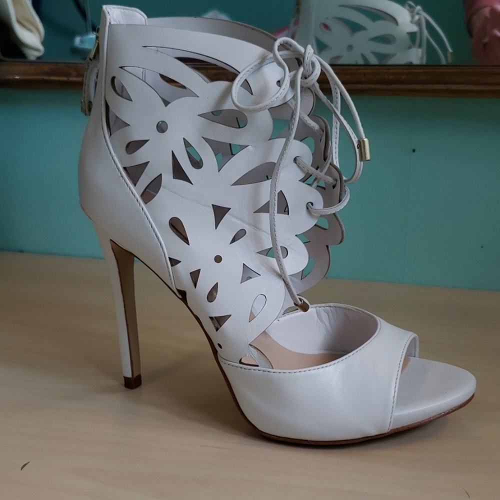 Guess 'Anny' heeled bootie